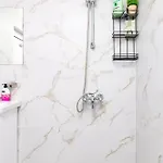 아파트 Bright And Modern 1bdr In By Flat Manаger